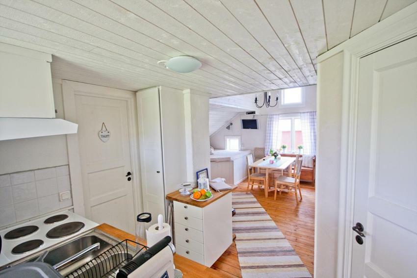 נייקופינג Broby Bed & Breakfast מראה חיצוני תמונה