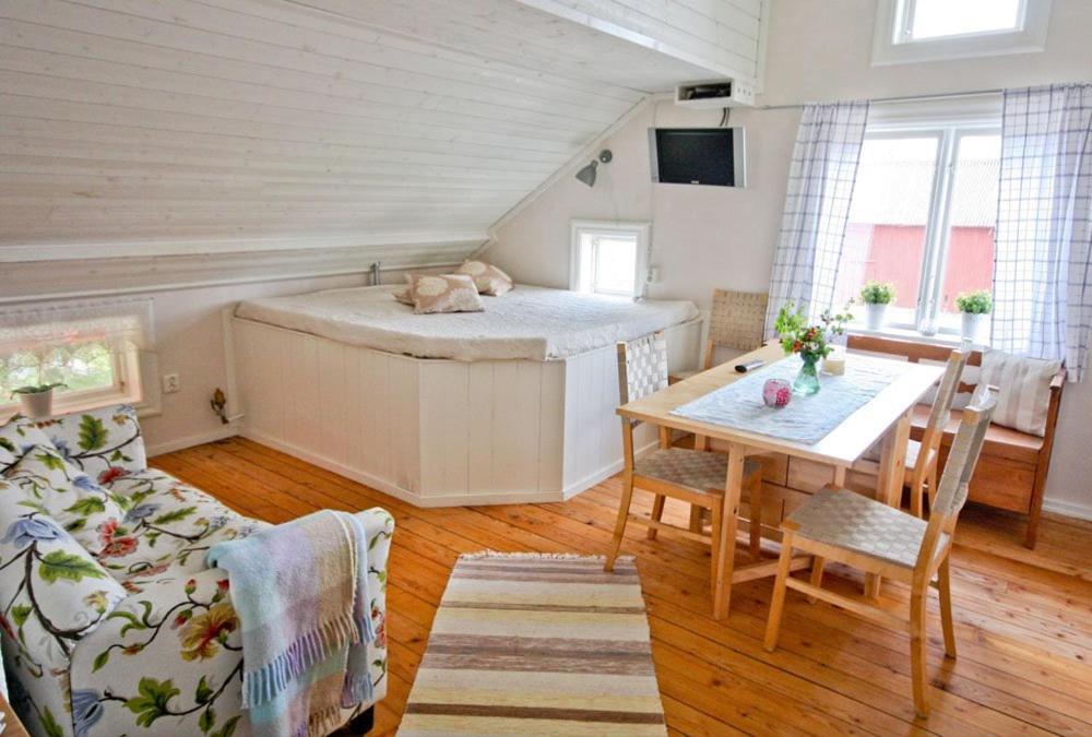 נייקופינג Broby Bed & Breakfast מראה חיצוני תמונה